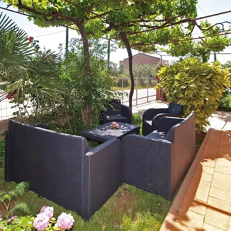 Apartment Fuer 6 Personen Ca 85 Qm In Fazana, Istrien Istrische Riviera *